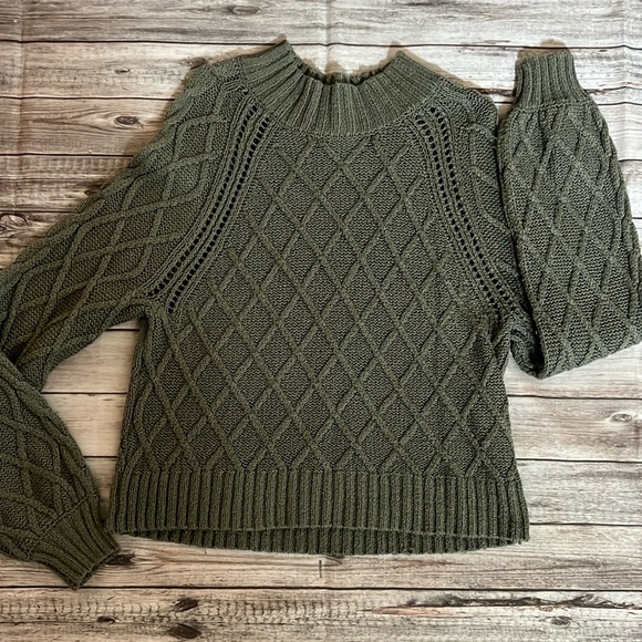 Large AE American Eagle GREEN Sweater cable knit cross hatch balloon sleeve - Picture 6 of 6